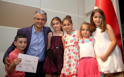 Karşıyaka'daki Çocuk Kulübünde Yeni Dönem Başlıyor