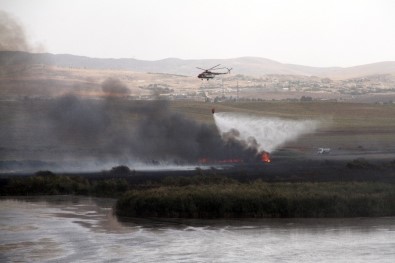 Mogan Gölü'nde Sazlık Alanda Yangın