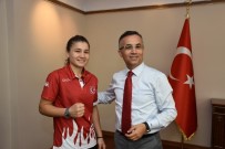 KEMAL ÇEBER - Şampiyon Sporcudan Vali Çeber'e Ziyaret