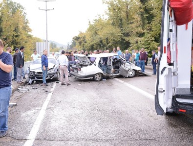 2 İlde Trafik Kazaları Açıklaması 2 Ölü, 7 Yaralı
