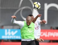 METİN OKTAY - Galatasaray, Bursaspor Maçı Hazırlıklarını Sürdürdü