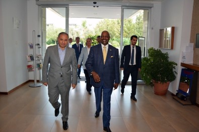 Ruanda Büyükelçisi'nden AOSB'ye Ziyaret