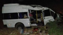 Tarım İşçilerini Taşıyan Minibüs Yoldan Çıktı Açıklaması 17 Yaralı
