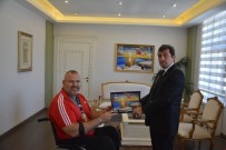BİLEK GÜREŞİ - Vali Orhan Avlı, Başarılı Milli Sporcuyu Tebrik Etti