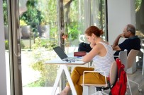 ÜCRETSİZ İNTERNET - Kadıköy'de Ortak Çalışma Alanı Hizmete Açıldı