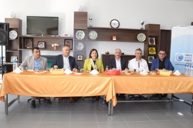 Türkiye Beyazay Derneği İç Anadolu Ve Karadeniz Bölge Toplantısı Çorum'da Yapıldı