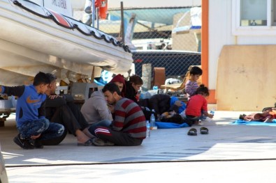Ayvalık'ta 126 Göçmen Yakalandı