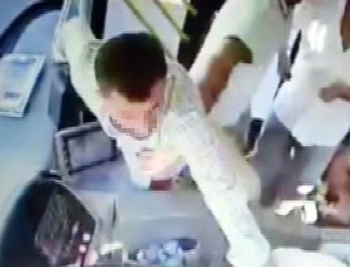 Otobüs şoförüne saldırı kamerada
