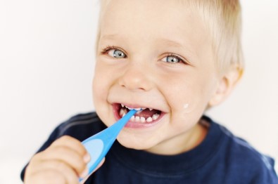 Çocuklarda Okul Öncesi Diş Çürüklerine Karşı Fissür Önlemi