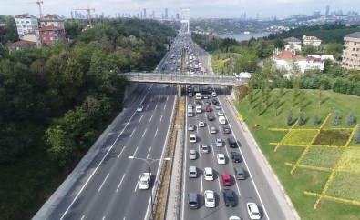FSM Köprüsü'nde Oluşan Trafik Yoğunluğu Havadan Görüntülendi