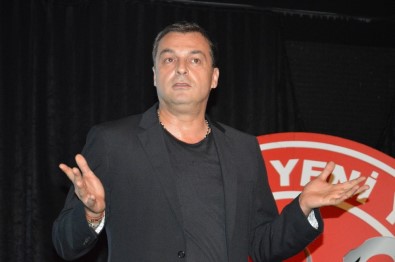 Stand Up'lı Eczacılık Günü Kutlaması