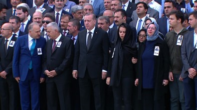 AK Partili Vekil İçin Meclis'te Tören