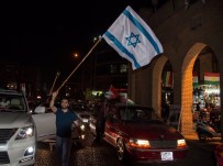 İSRAIL BAYRAĞı - İsrail Bayraklarıyla Referandum Kutlaması