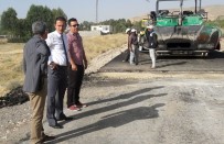 ARİF KARAMAN - Adilcevaz'da Köy Yollarına Sıcak Asfalt