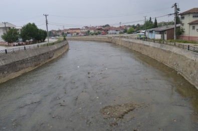 Asarsuyu Deresinde DSİ'nin Çalışması Sürüyor