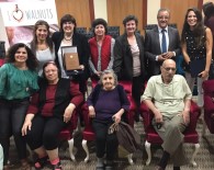 BAKIM MERKEZİ - Diyetisyen İpek Özger, 'Dünya Alzheimer Farkındalık Günü' Kapsamında Yaşlılar İle Buluştu
