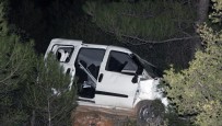 Polis-Hırsız Kovalamasında Her İki Araç Da Kaza Yaptı