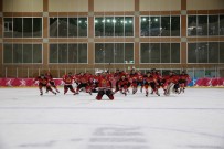 BUZ HOKEYİ TAKIMI - Son Şampiyon Zeytinburnu Buza Çıkıyor