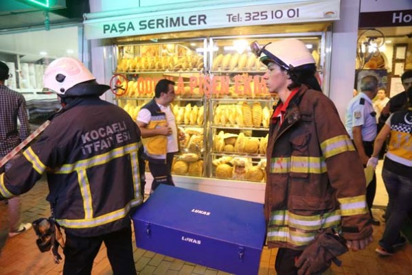 Çalıştığı fırında asansör ile duvar arasında sıkışıp, öldü