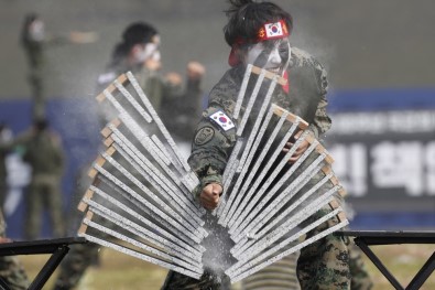 Güney Kore Devlet Başkanı Jae-İn Açıklaması 'Güçlü Ve Caydırıcı Ordu Barışın Teminatıdır'