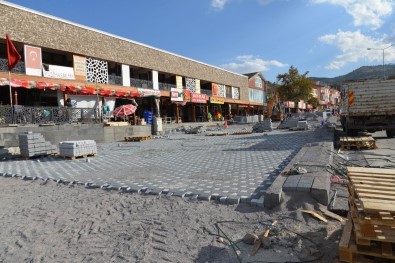 Hisarcık'da Meydan Düzenlemesi Yapılıyor
