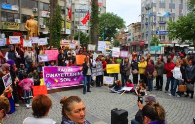Kadınlardan Minik Zeynep'in Öldürülmesine Tepki