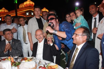 Sünnet Düğününe Katılan Kılıçdaroğlu'na Jest