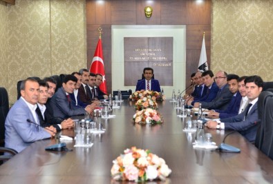 Vali Güzeloğlu, TİOSB Müteşebbis Heyeti Ve Yönetim Kurulu Toplantısına Başkanlık Yaptı