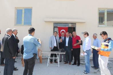 Kağızman'da 13 Kişi Yeni Evlerine Kavuştu