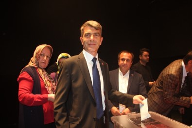 AK Parti Bilecik Merkez İlçe Başkanı Nail Öztürk Oldu