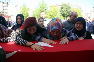 Şehit Kızı Yürekleri Dağladı Açıklaması 'İntikamını Alacağım Baba'