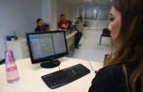 KARABAĞ - Bayraklı Bu Hizmeti Çok Sevdi