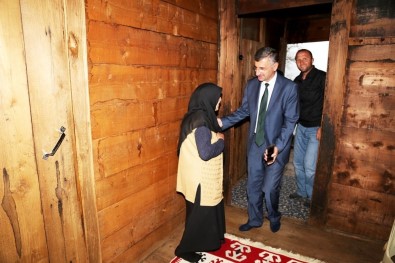 Rize Valisi Erdoğan Bektaş Bayramda Şehit Ailelerini Unutmadı