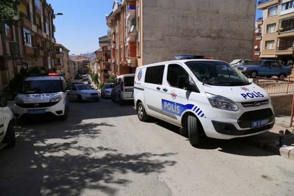 Ankara'da bir evde üst üste iki korkutan patlama