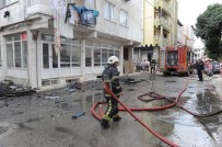 BENZİN DEPOSU - Bursa'da Korkutan Yangın