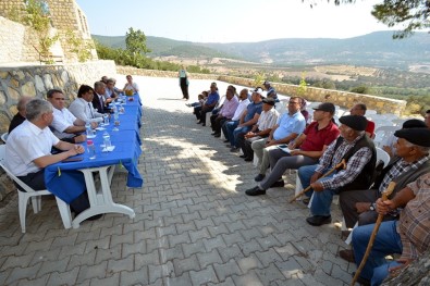 Foça'da Halk Toplantısı Koca Mehmetler'den Devam Etti