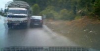 ÇILINGIR - Kontrolden Çıkan Kamyon Otomobilleri Biçti