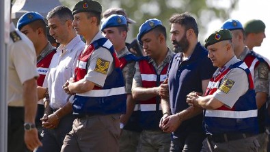 Mahkeme başkanından darbeci sanığa 'Haddini bil' uyarısı