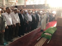 Müftü Arvas, Annesinin Cenaze Namazını Kıldırdı