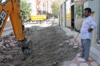 GAFFAR OKAN - Siirt'te Asfalt Ve Kaldırım Çalışmaları Sürüyor