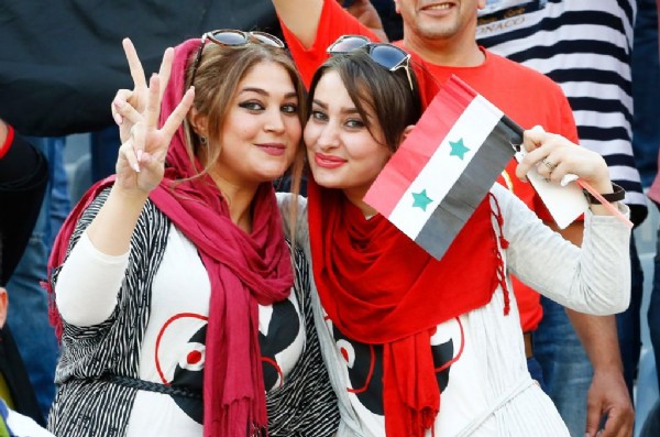 Suriyeli kadınlar maça girdi, İranlılar kapıda kaldı!
