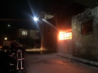 BOLLUCA - İstanbul'da korkutan fabrika yangını