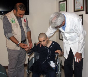 Esad'ın Bombası Ailesini Yok Etti, Kendini Yatağa Mahkum Etti