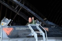 HULUSİ AKAR - Genelkurmay Başkanı Akar, F-16 D uçağı ile uçuş gerçekleştirdi