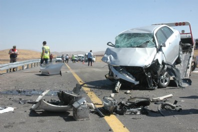 Van'da trafik kazası: 7 ölü, 2 yaralı (İşte ilk görüntüler)