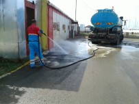 ÜMRANİYE BELEDİYESİ - Ümraniye'de Bayram Sonrası Toplu Temizlik Ve Dezenfekte İşlemleri Yapıldı