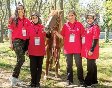 Bursa'da Kadın Seyisler Yetişiyor
