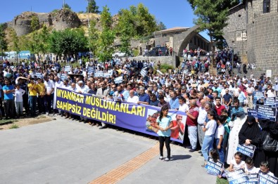 Diyarbakır'da Arakan Protestosu