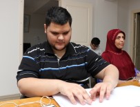 HÜSEYİN PEHLİVAN - Görme Engeli Okumaya Engel Olmadı