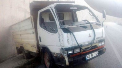 Tokat'ta Trafik Kazası Açıklaması 3 Yaralı